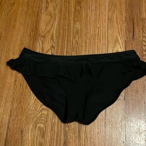 Low rise hipster ruffle bottom